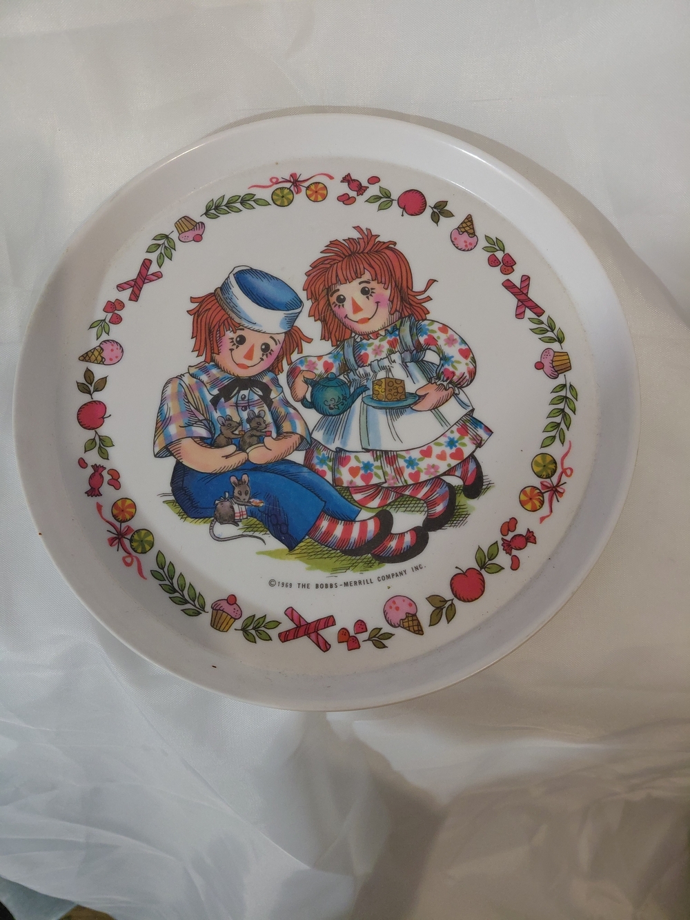 Raggedy Ann & Andy Kids Plate - White with Multicolor Illustration